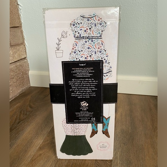 ☘️New in packaging- Moveable paper doll “Magnolia” made in USA Rare! - Picture 2 of 4